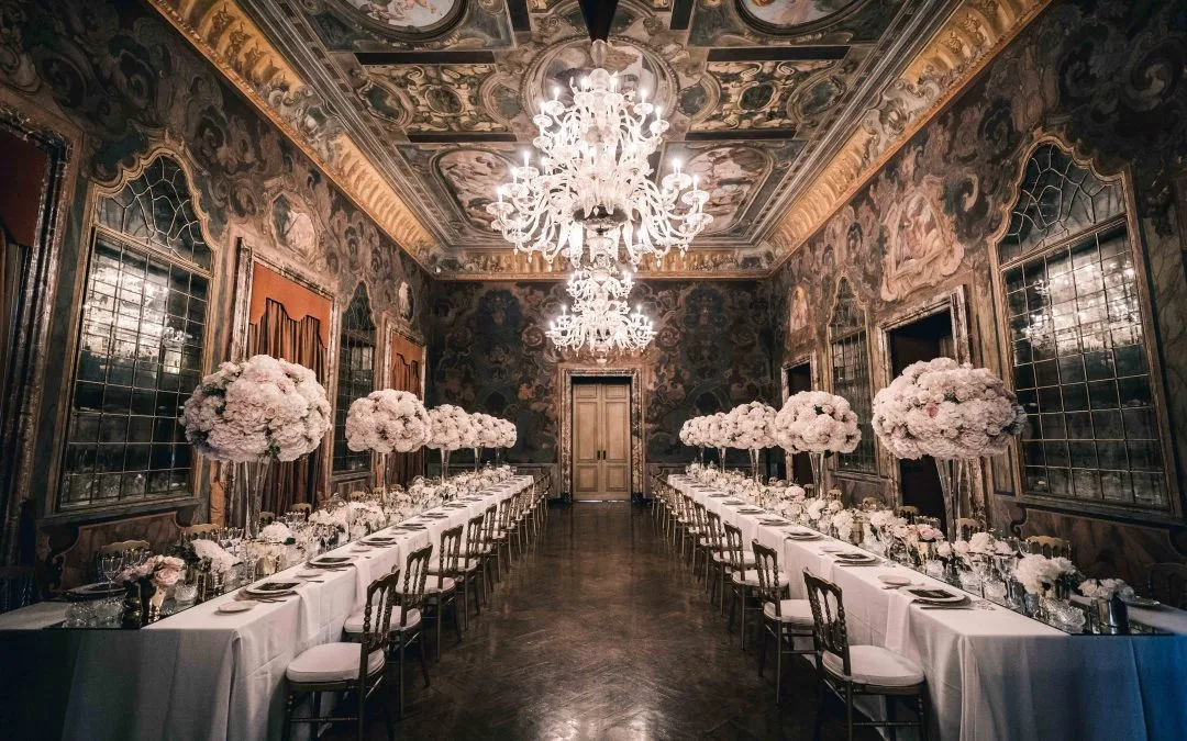 Siamo finalmente arrivati in India per organizzare il vostro matrimonio sul lago di Como, in Italia.