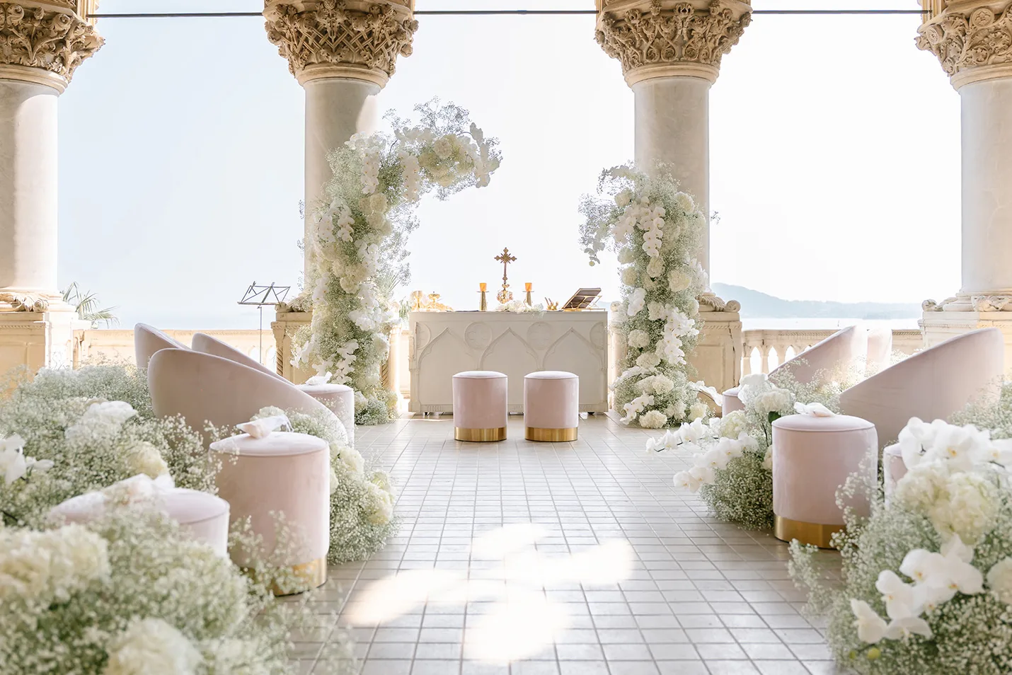 A wonderful intimate wedding at Isola del Garda