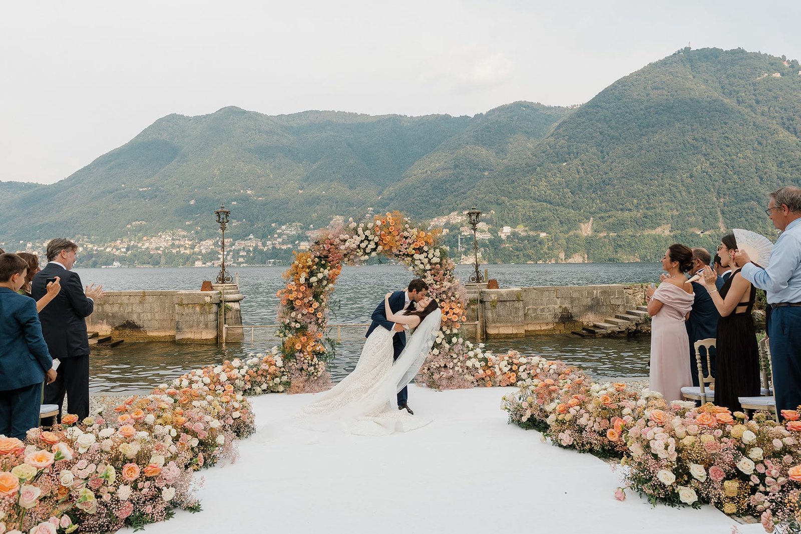 Un raffinato matrimonio sul Lago di Como a Villa Erba